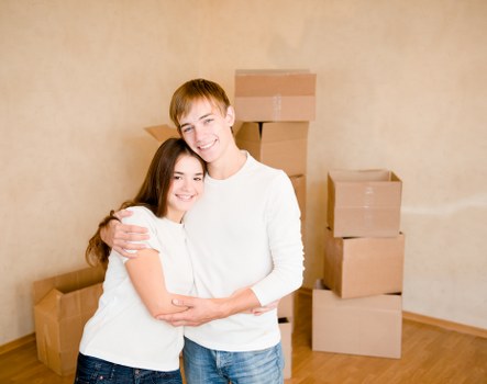 Local removal van arriving for a Cannhall residential or business move
