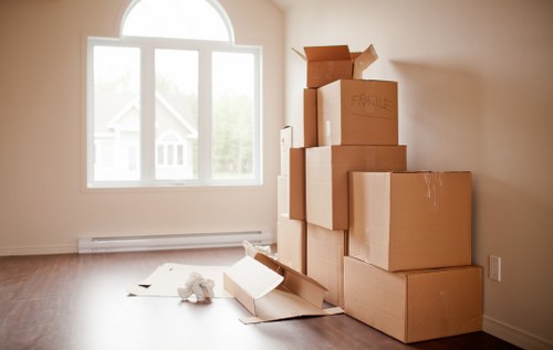 Cannhall moving van service for flats and apartments