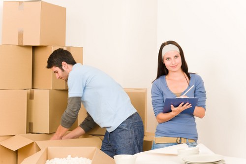 Local man and van service for domestic and business transport in Cannhall